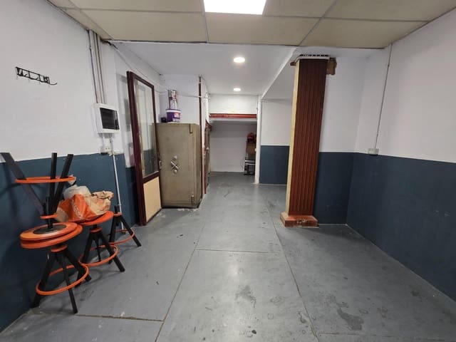 1 bedroom Commercial for rent in Cort, Palma de Mallorca - € 1,700 (Ref: 9721683)