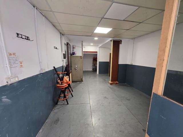 1 bedroom Commercial for rent in Cort, Palma de Mallorca - € 1,700 (Ref: 9721683)