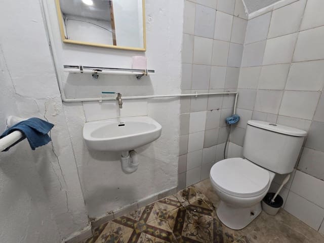 1 bedroom Commercial for rent in Cort, Palma de Mallorca - € 1,700 (Ref: 9721683)