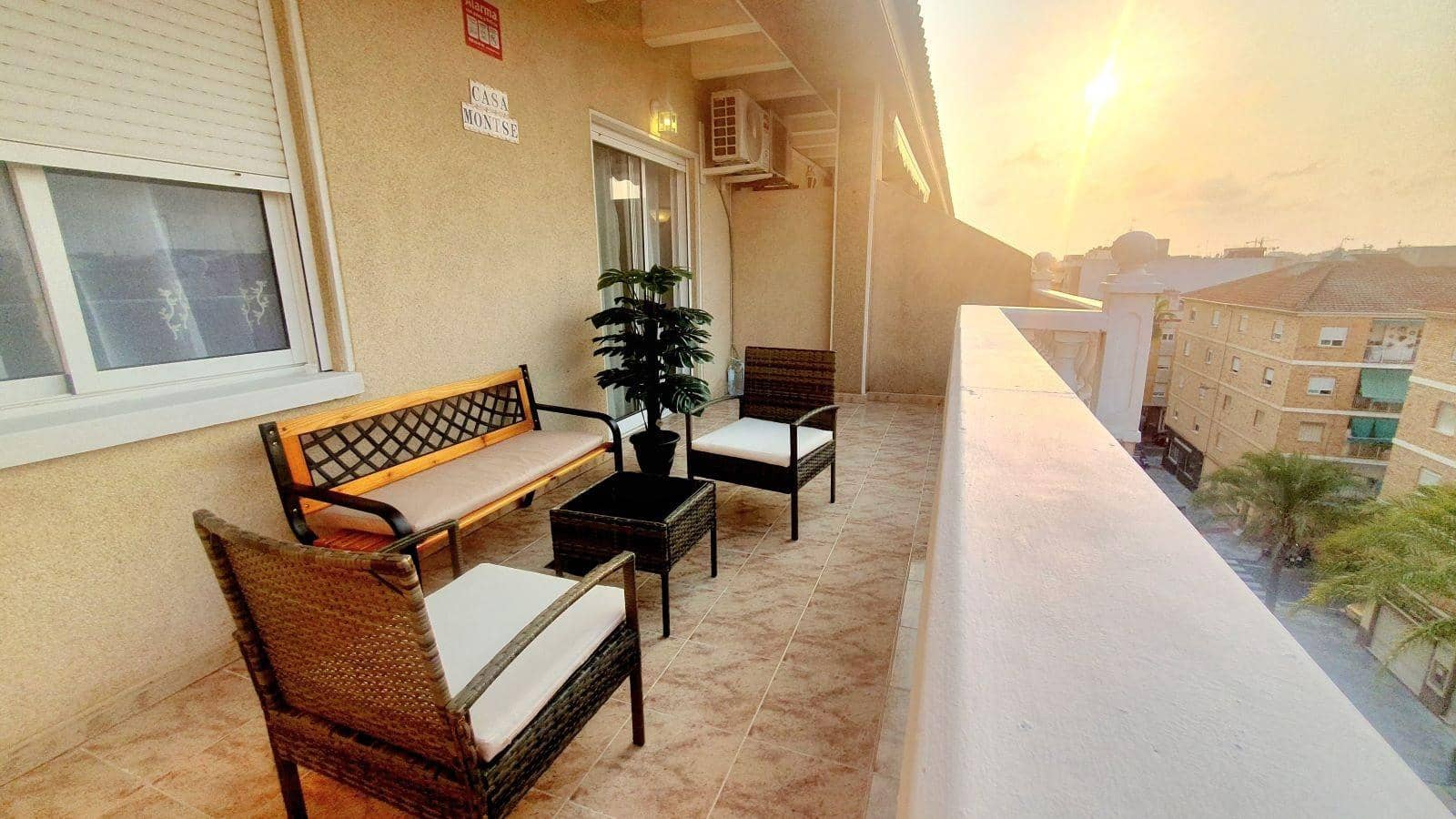 1 slaapkamer Penthouse te koop in Torrevieja met zwembad - € 169.000 (Ref: 10017587)