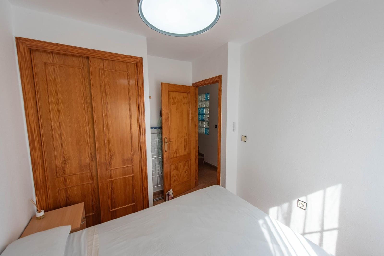 6 soveværelse Rækkehus til salg i Torrevieja med garage - € 299.900 (Ref: 10024234)