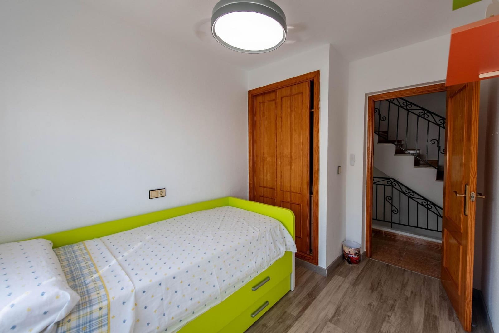 6 soveværelse Rækkehus til salg i Torrevieja med garage - € 299.900 (Ref: 10024234)