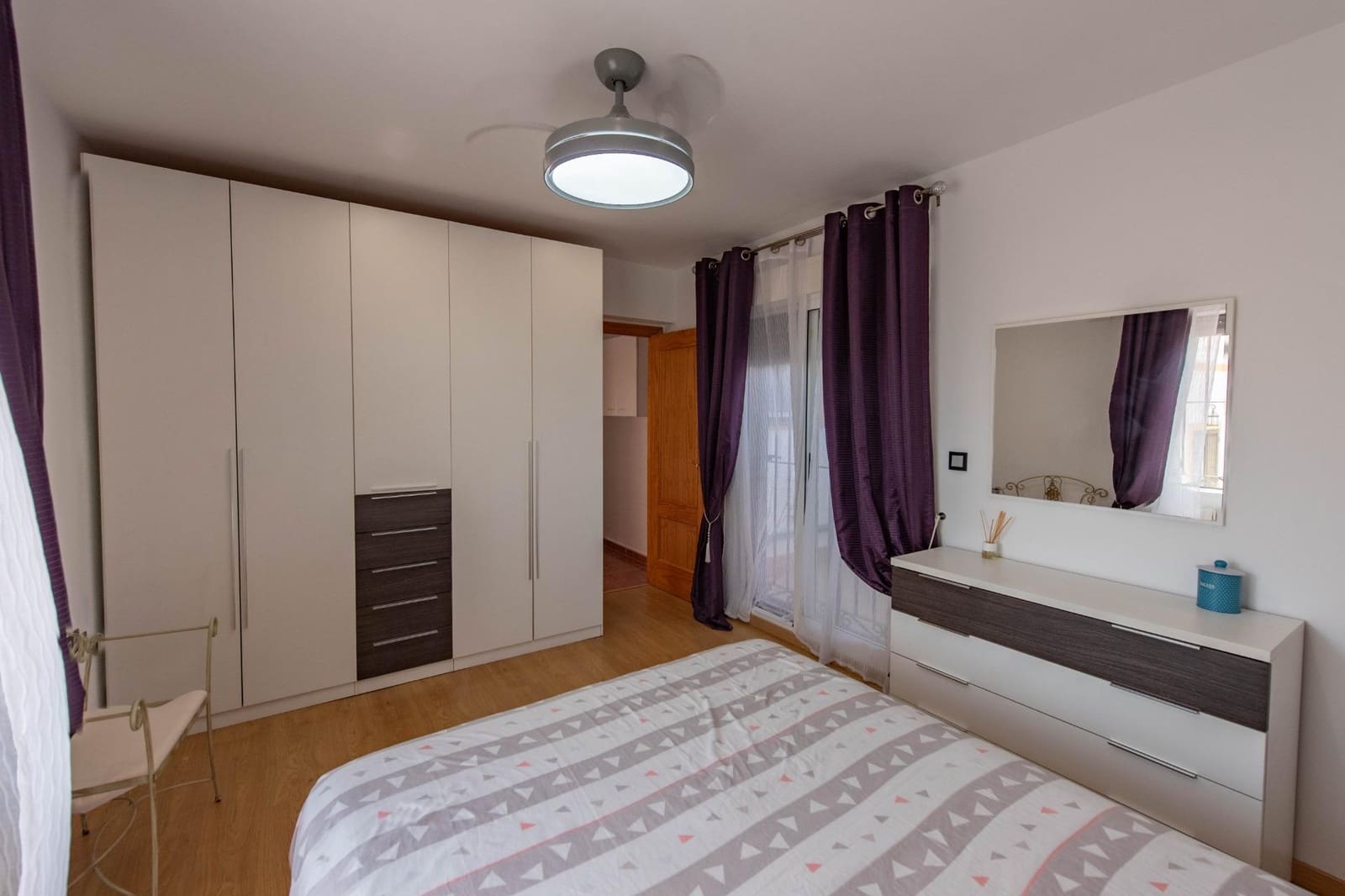 6 soveværelse Rækkehus til salg i Torrevieja med garage - € 299.900 (Ref: 10024234)