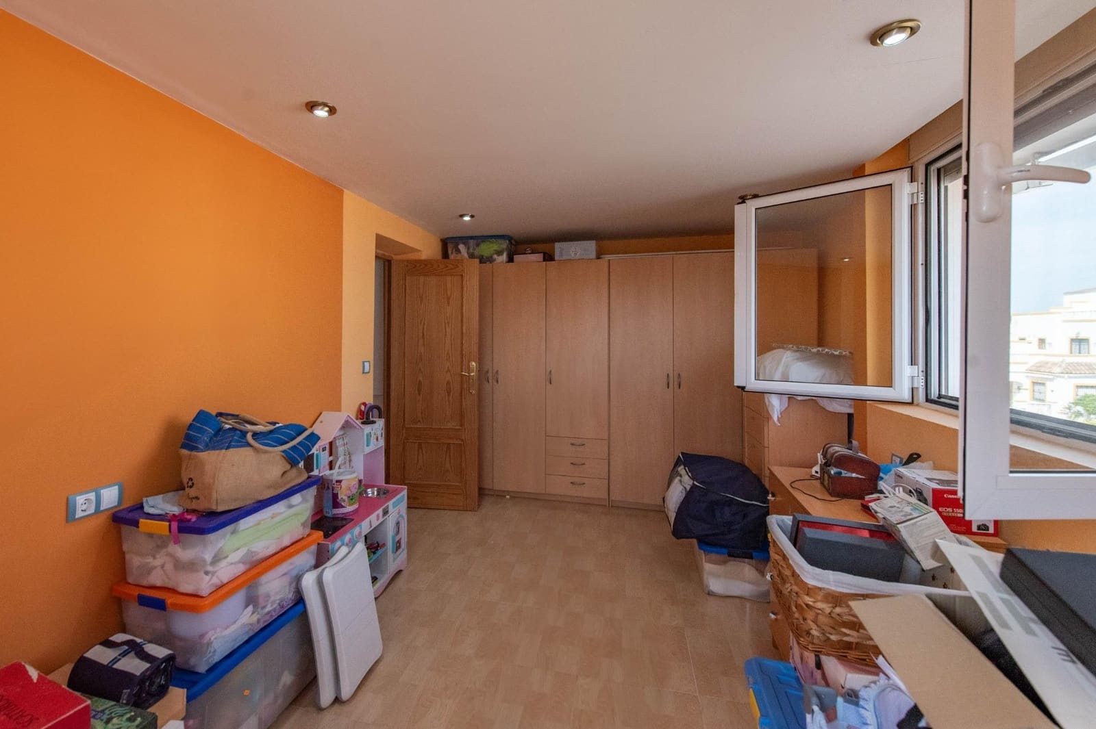 6 soveværelse Rækkehus til salg i Torrevieja med garage - € 299.900 (Ref: 10024234)