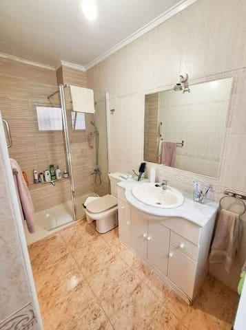 4 Zimmer Reihenhaus zu verkaufen in La Zenia, Orihuela mit Pool - 295.000 € (Ref: 10032129)