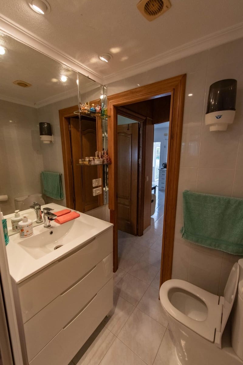 2 bedroom Bungalow for sale in Torrevieja with pool - € 169,900 (Ref: 10109779)