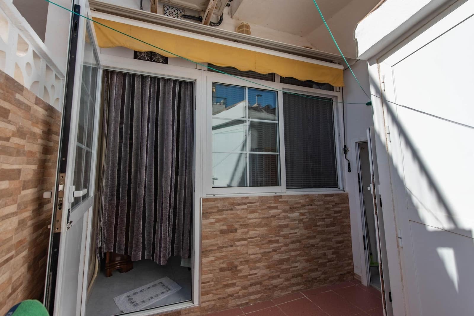 2 bedroom Bungalow for sale in Torrevieja with pool - € 169,900 (Ref: 10109779)