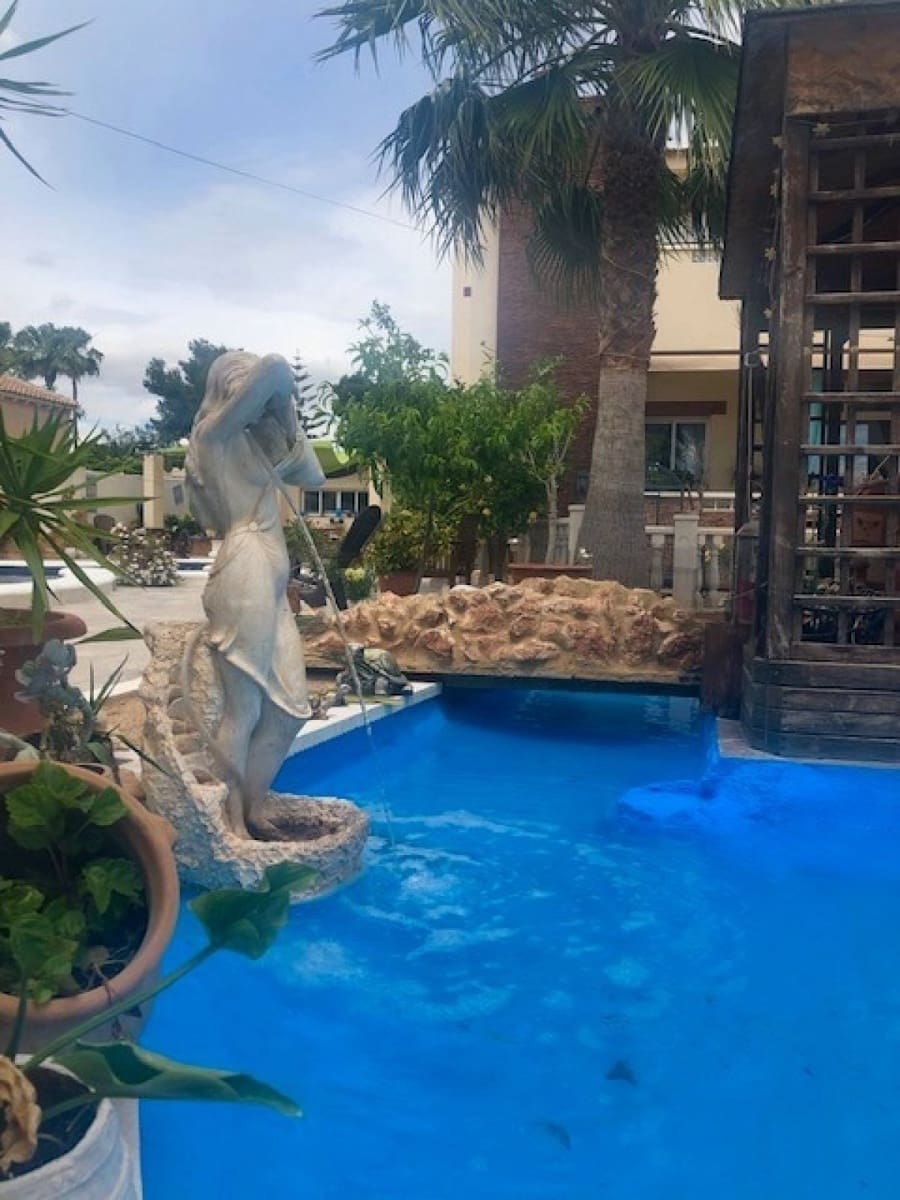 8 soveværelse Villa til salg i Ciudad Quesada med swimmingpool - € 1.399.900 (Ref: 10115694)