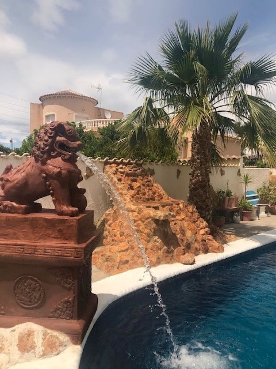 8 soveværelse Villa til salg i Ciudad Quesada med swimmingpool - € 1.399.900 (Ref: 10115694)