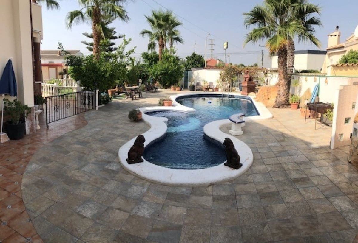 8 soveværelse Villa til salg i Ciudad Quesada med swimmingpool - € 1.399.900 (Ref: 10115694)