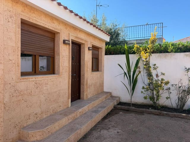 4 makuuhuone Huvila myytävänä paikassa Torrevieja mukana uima-altaan - 550 000 € (Ref: 10132089)