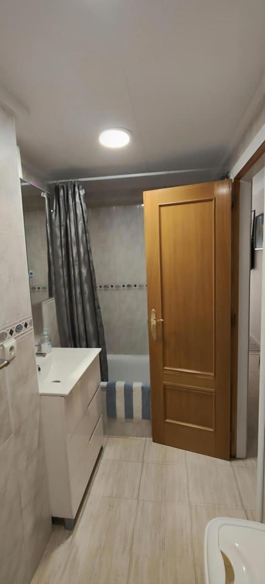 3 bedroom Apartment for sale in Torrevieja with pool - € 220,000 (Ref: 10171806)