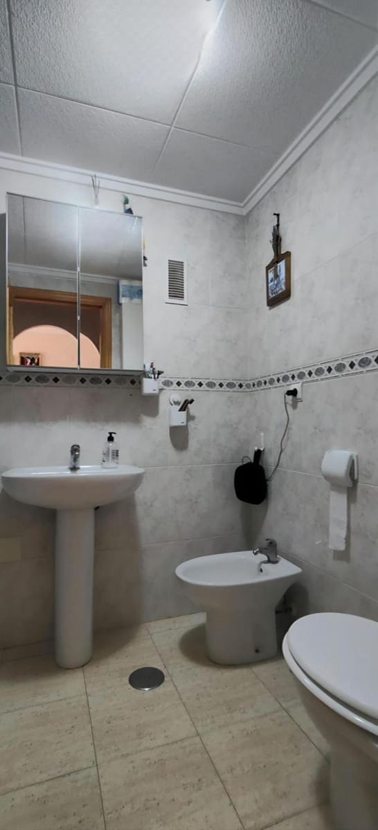 3 bedroom Apartment for sale in Torrevieja with pool - € 220,000 (Ref: 10171806)