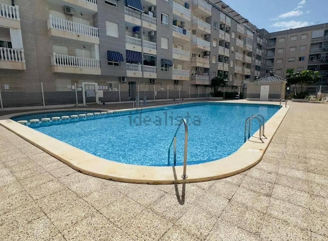 3 bedroom Apartment for sale in Torrevieja with pool - € 220,000 (Ref: 10171806)