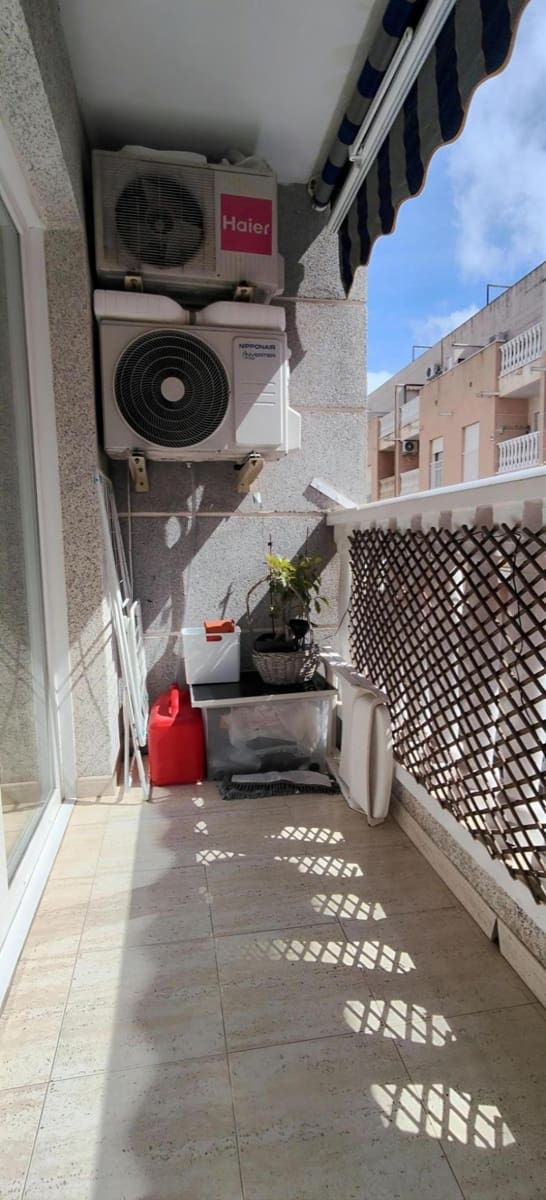 3 bedroom Apartment for sale in Torrevieja with pool - € 220,000 (Ref: 10171806)