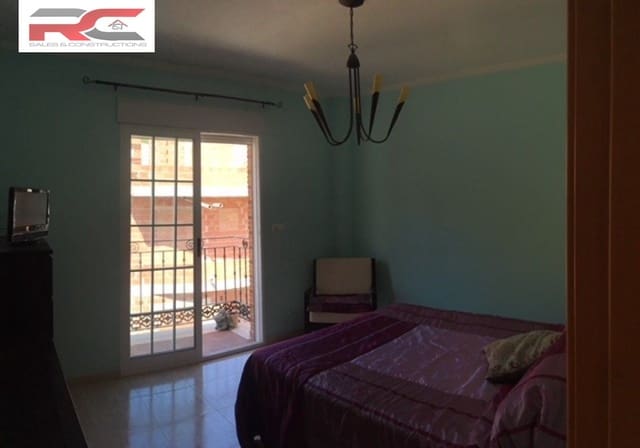 3 bedroom Villa for sale in Rojales with garage - € 213,000 (Ref: 6174032)