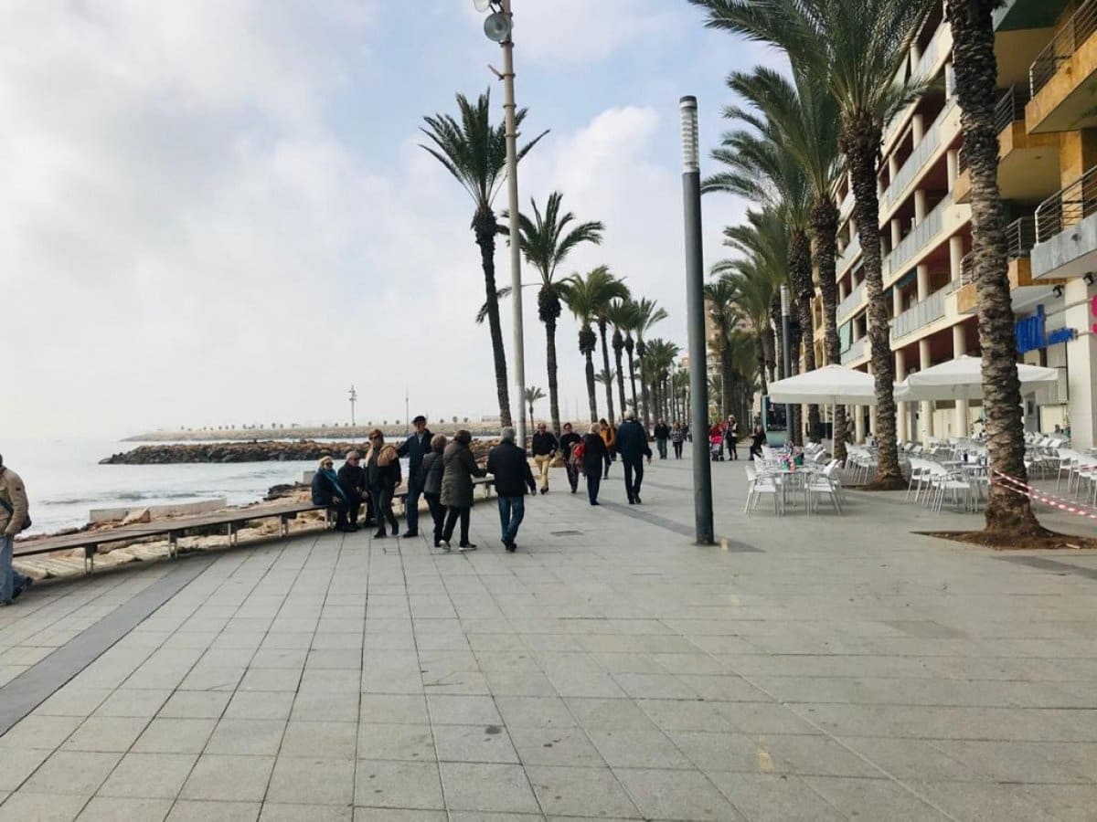 2 bedroom Apartment for sale in Torrevieja - € 199,000 (Ref: 6174125)