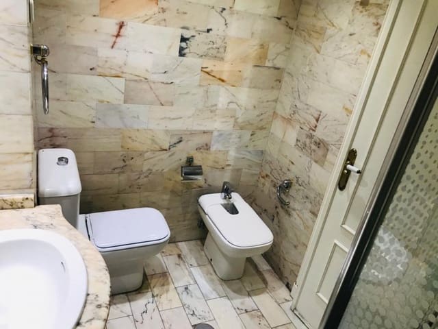 2 bedroom Apartment for sale in Torrevieja - € 199,000 (Ref: 6174125)