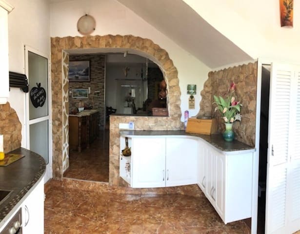 8 bedroom Villa for sale in Ciudad Quesada, Rojales with pool - € 1,100,000 (Ref: 6174218)