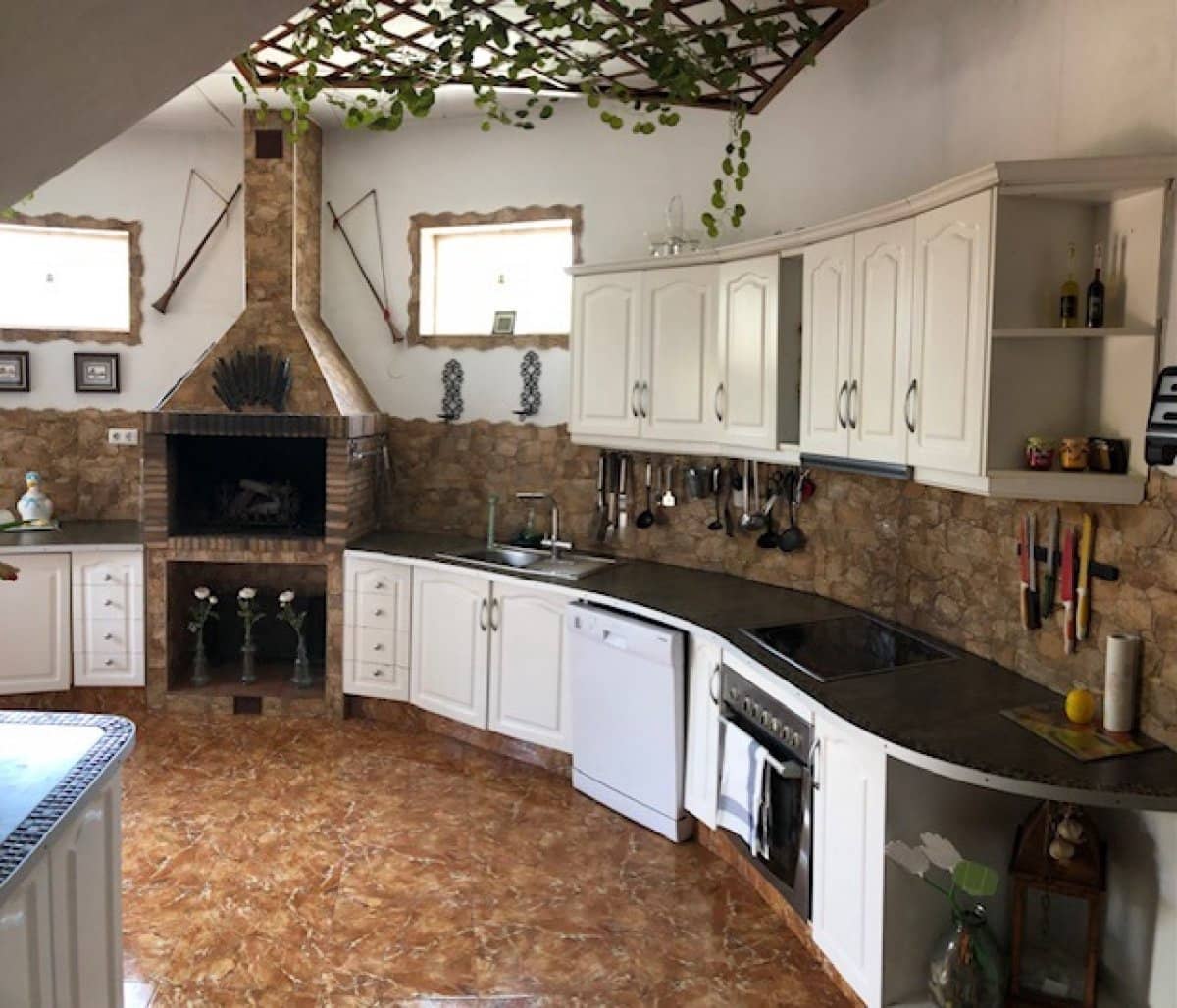 8 bedroom Villa for sale in Ciudad Quesada with pool - € 1,100,000 (Ref: 6174218)