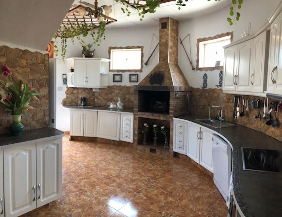 8 bedroom Villa for sale in Ciudad Quesada with pool - € 1,100,000 (Ref: 6174218)