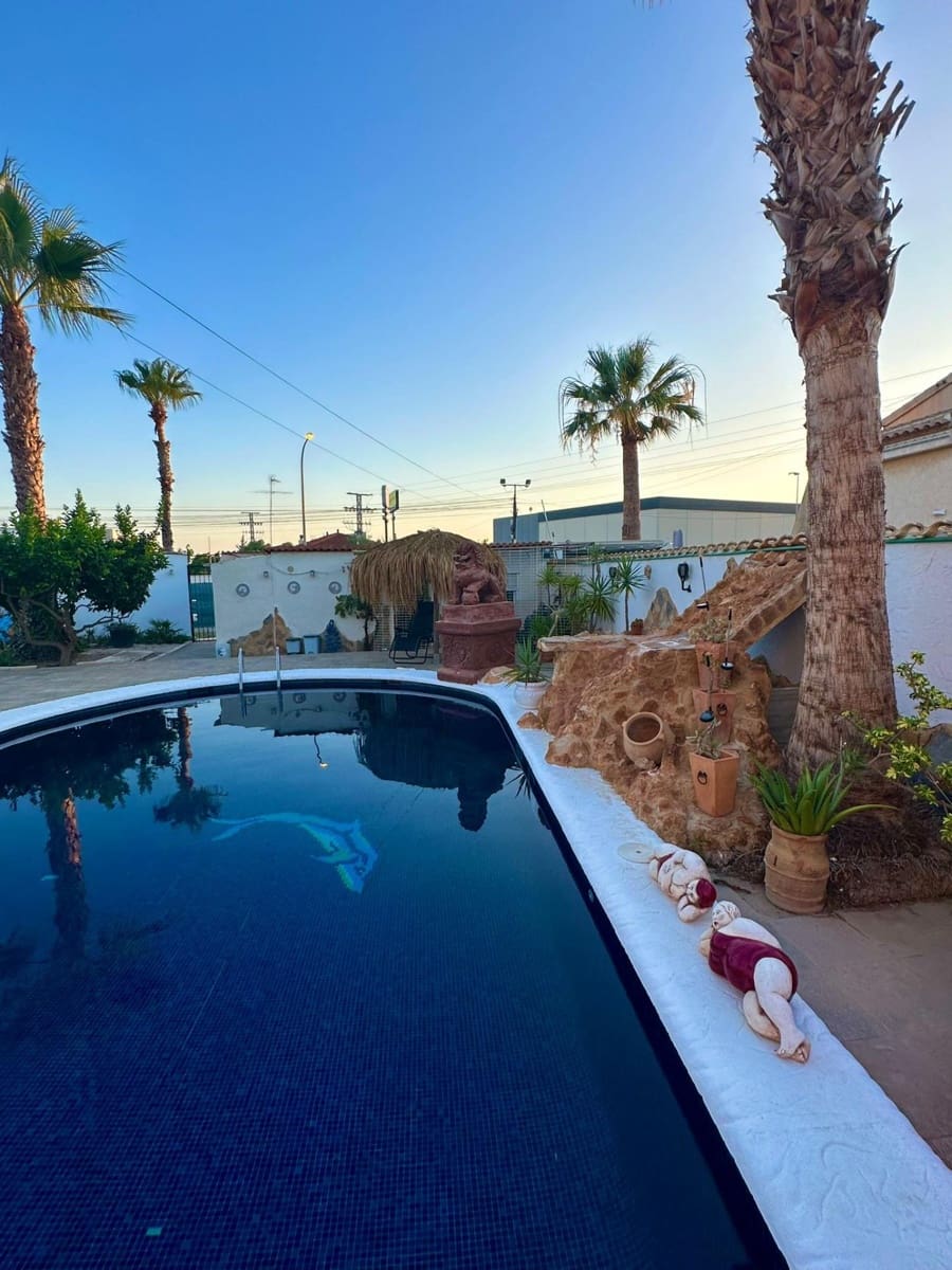 8 bedroom Villa for sale in Ciudad Quesada with pool - € 1,100,000 (Ref: 6174218)