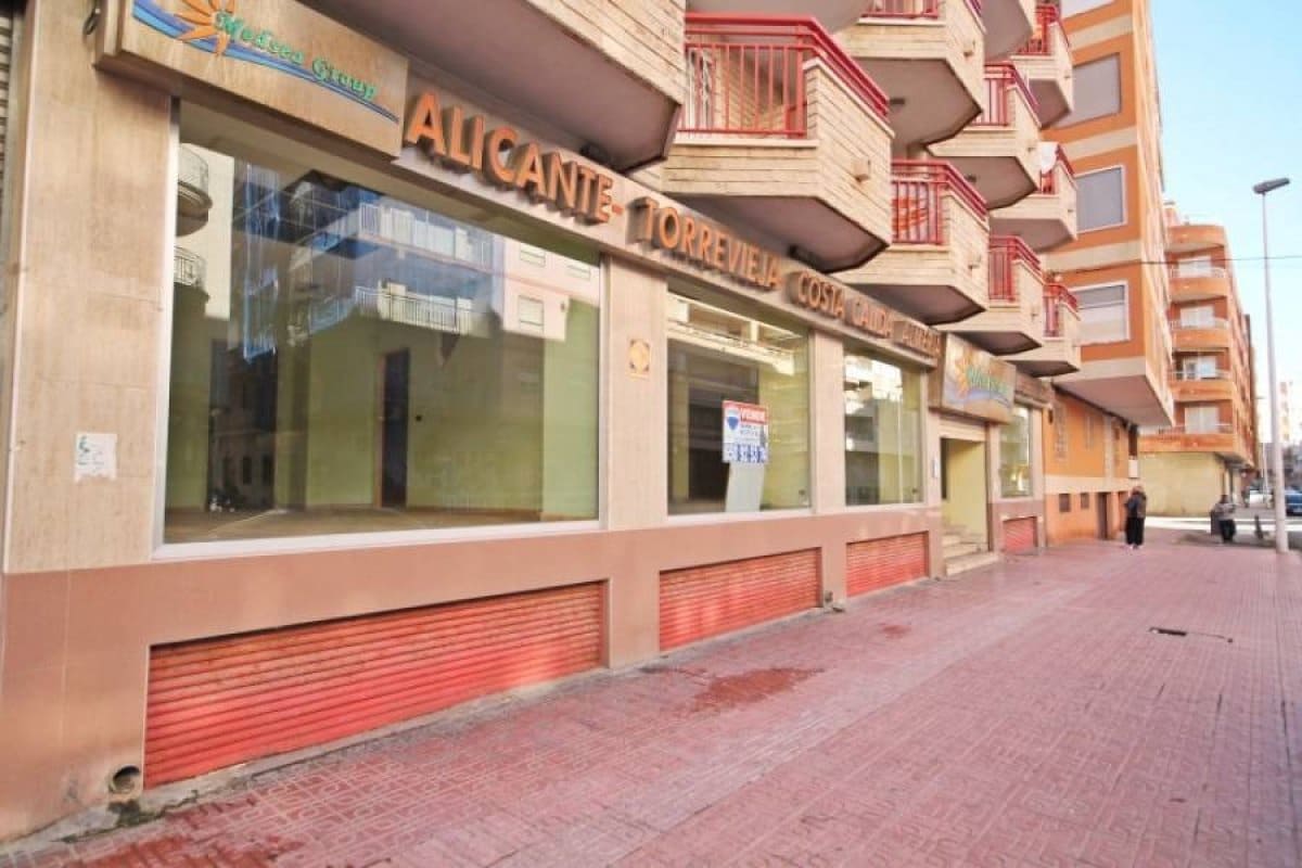 Komercyjne na sprzedaż w Torrevieja - 233 500 € (Ref: 6174269)