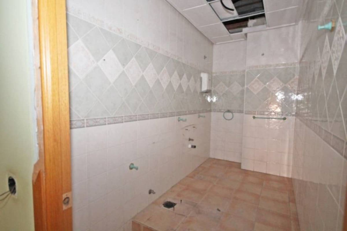 Komercyjne na sprzedaż w Torrevieja - 233 500 € (Ref: 6174269)