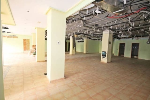 Commercial for sale in Playa del Cura, Torrevieja - € 233,500 (Ref: 6174269)