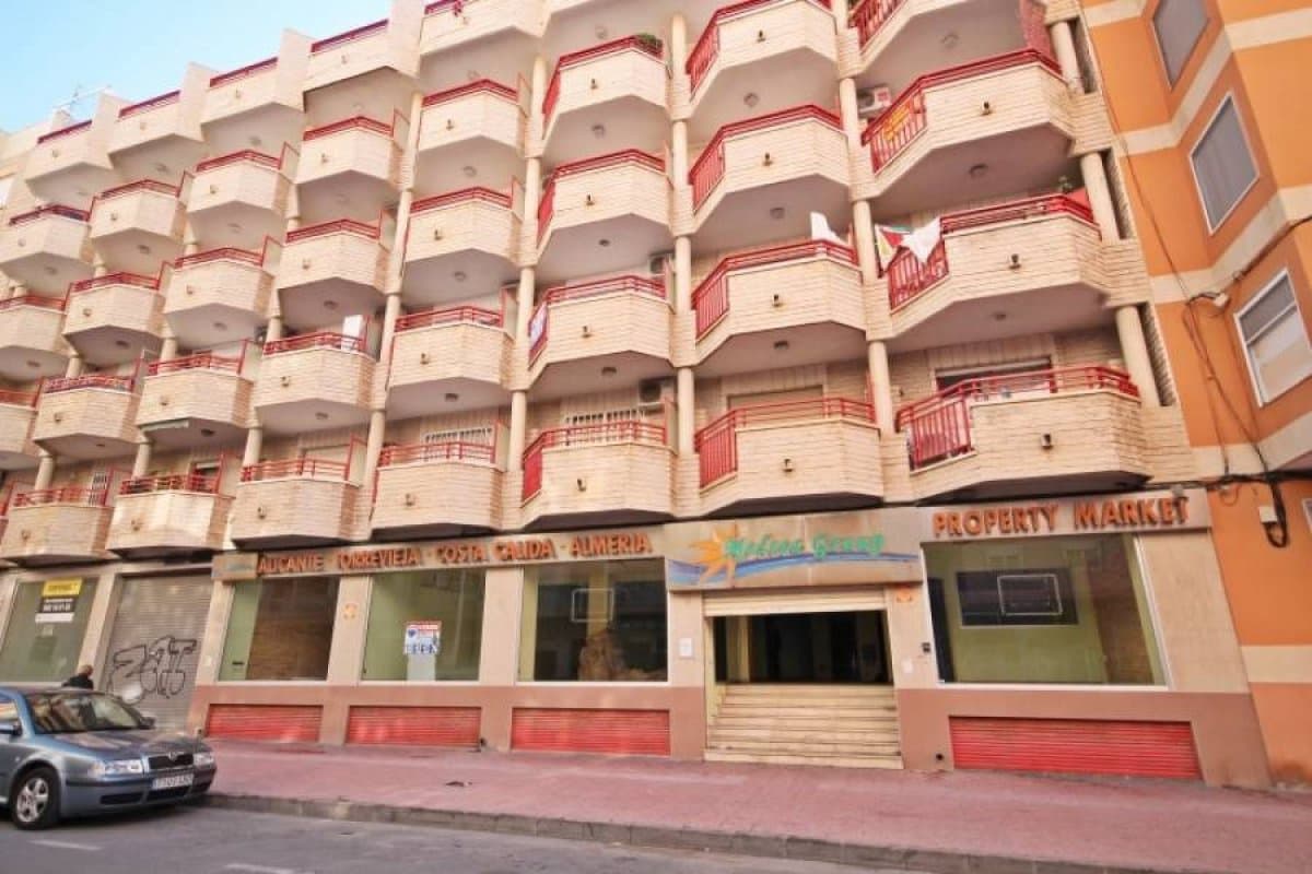 Komercyjne na sprzedaż w Torrevieja - 233 500 € (Ref: 6174269)