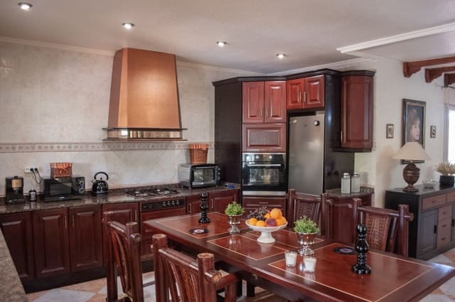 4 bedroom Villa for sale in Ciudad Quesada, Rojales with pool - € 449,000 (Ref: 6991803)