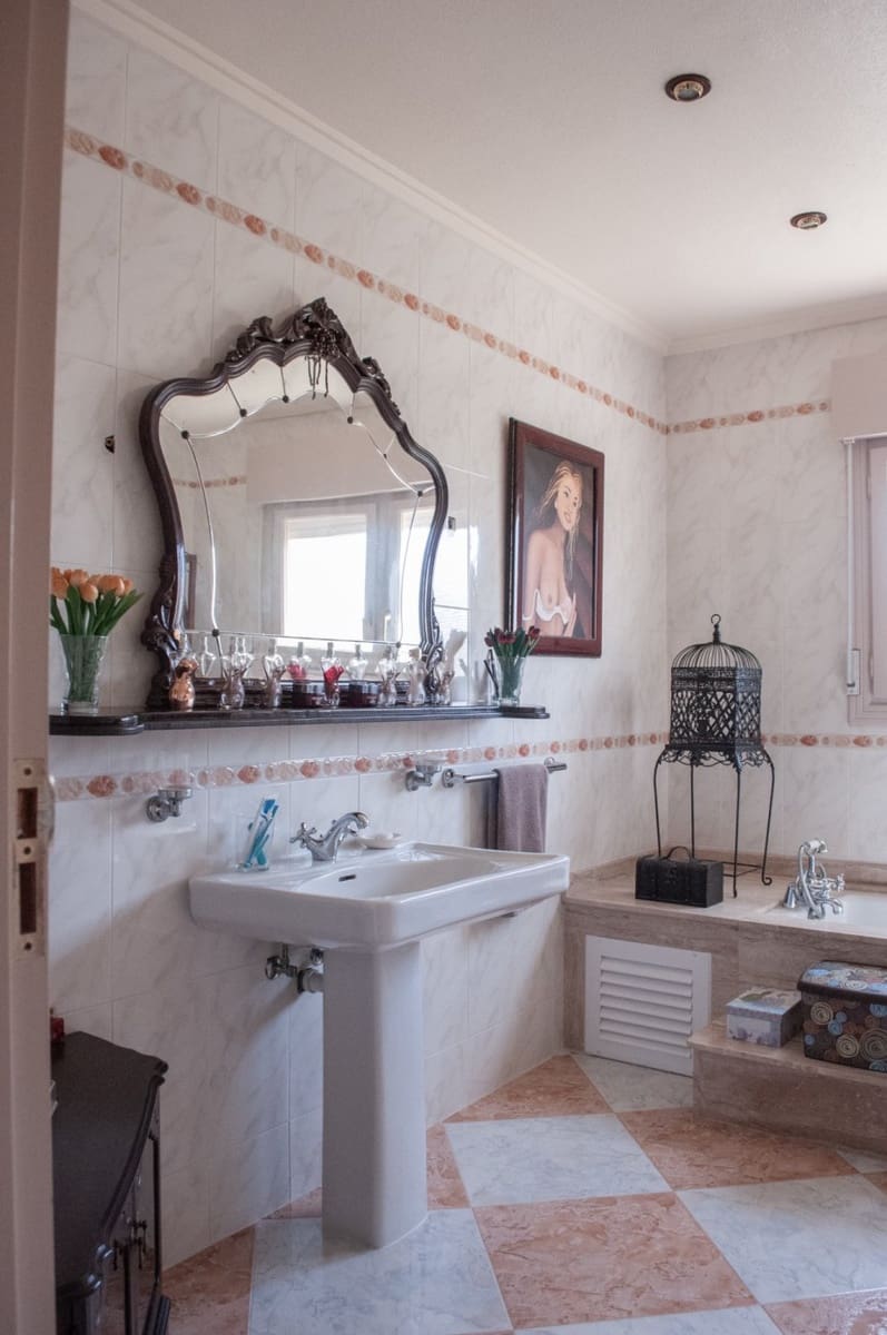 4 Zimmer Villa zu verkaufen in Ciudad Quesada mit Pool - 449.000 € (Ref: 6991803)