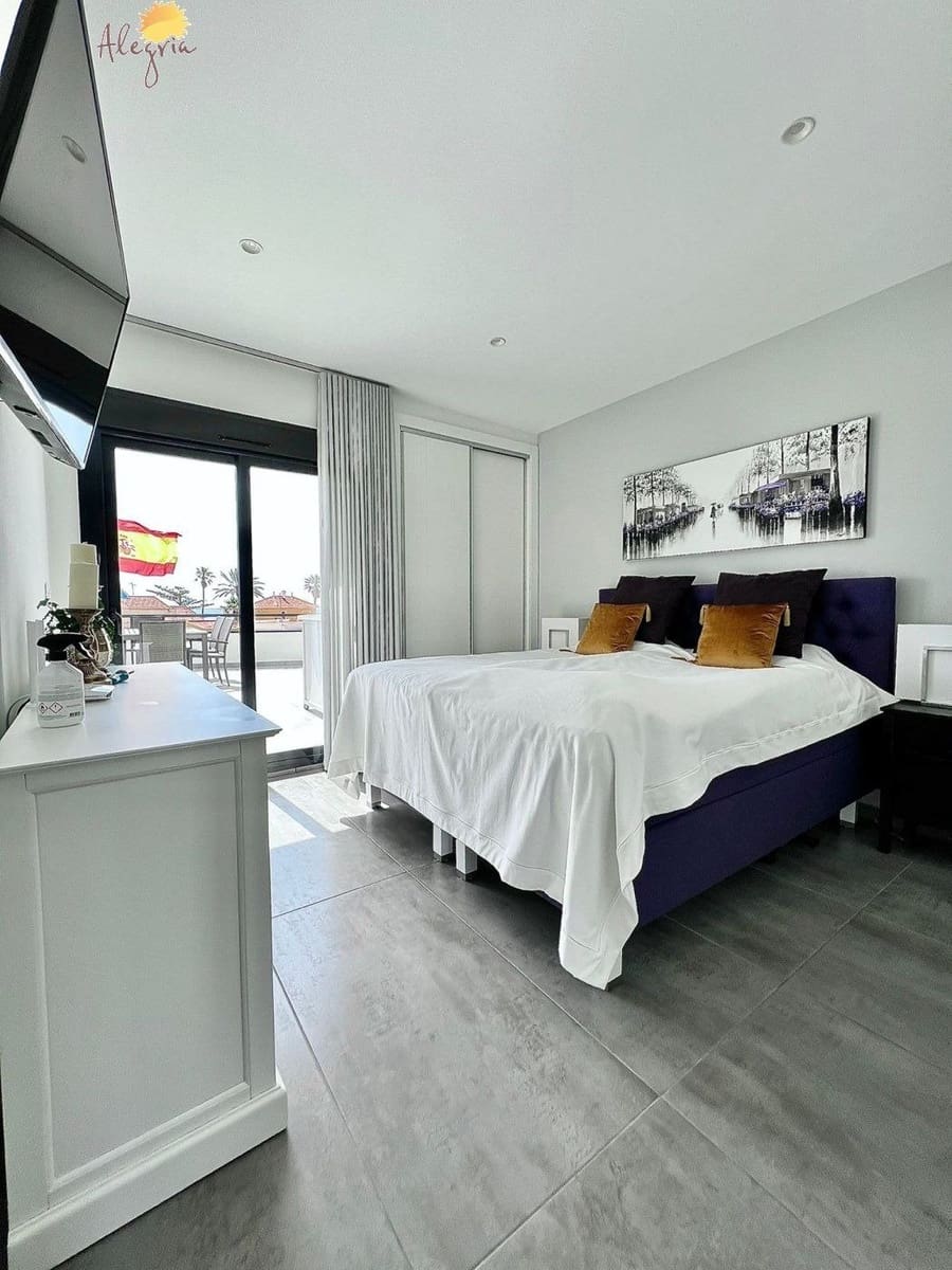 4 soverom Villa til salgs i Torrevieja med svømmebasseng garasje - € 999 900 (Ref: 7197632)