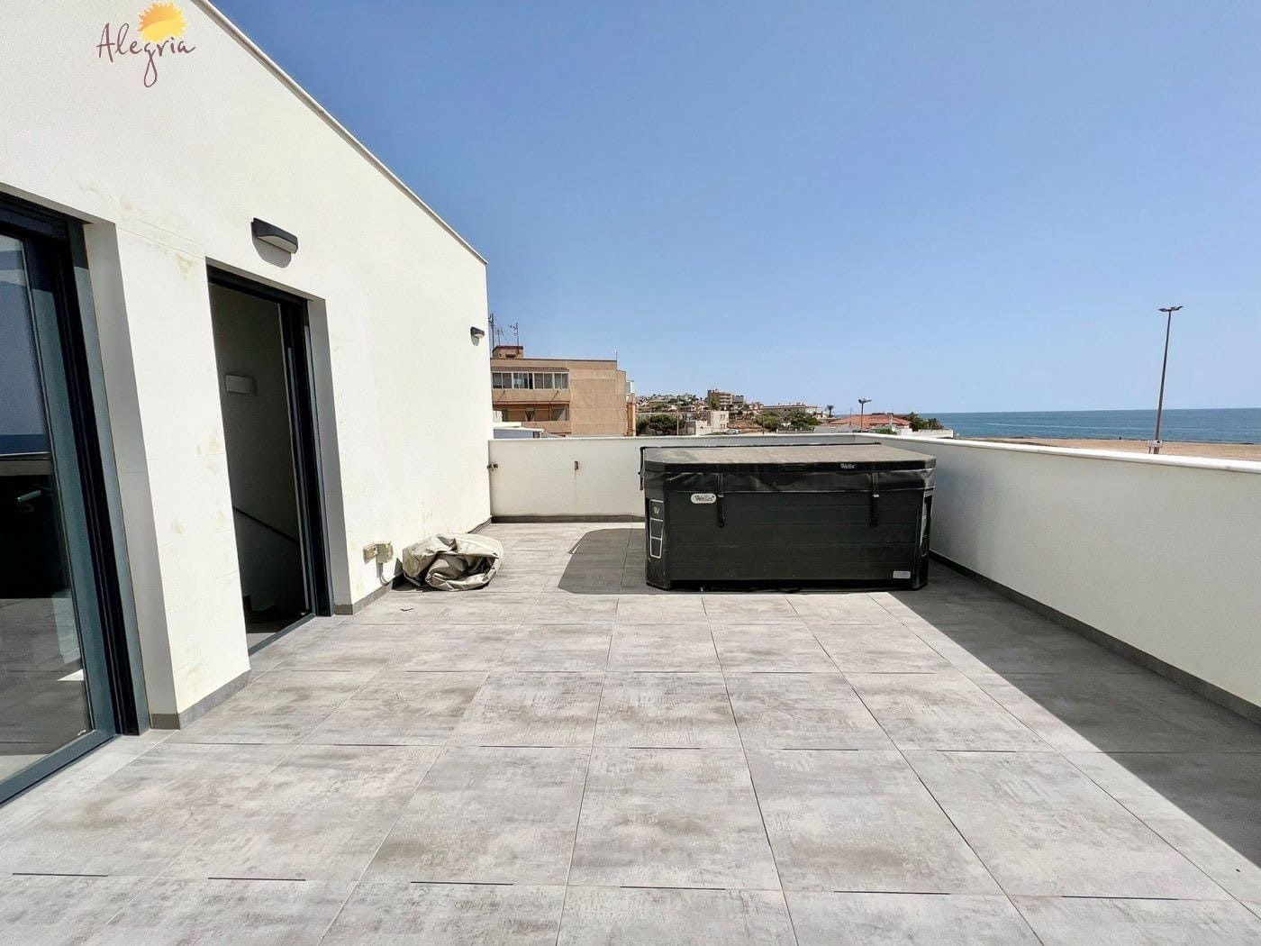 4 soverom Villa til salgs i Torrevieja med svømmebasseng garasje - € 999 900 (Ref: 7197632)