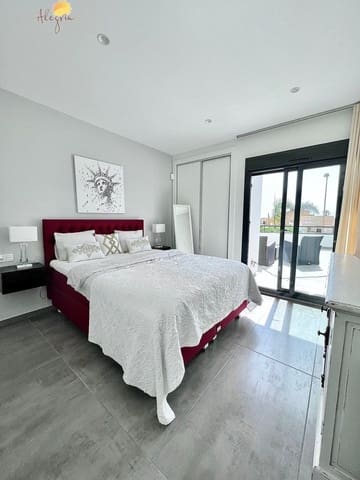 4 soverom Villa til salgs i Playa de los Locos, Torrevieja med svømmebasseng garasje - € 999 900 (Ref: 7197632)