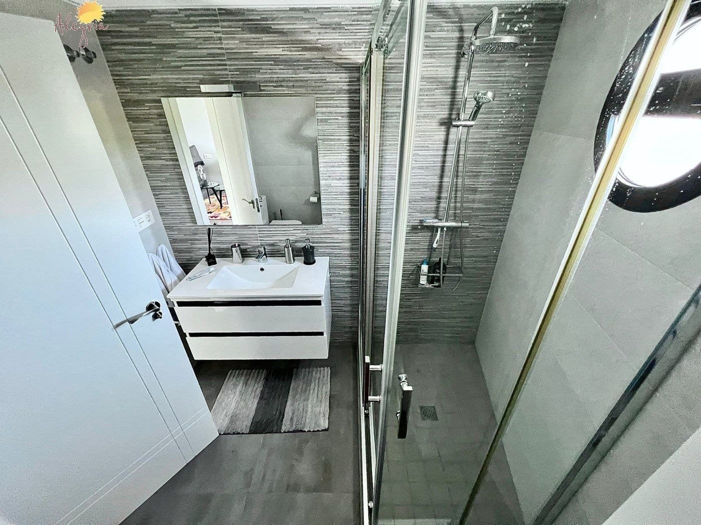 4 soverom Villa til salgs i Torrevieja med svømmebasseng garasje - € 999 900 (Ref: 7197632)