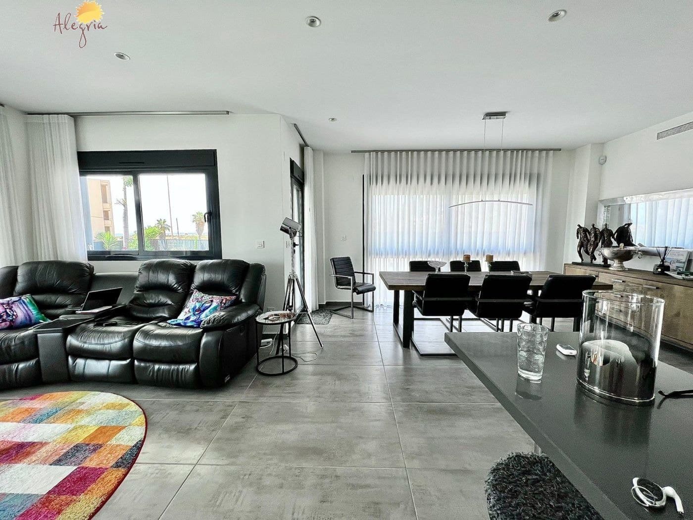 4 soverom Villa til salgs i Torrevieja med svømmebasseng garasje - € 999 900 (Ref: 7197632)