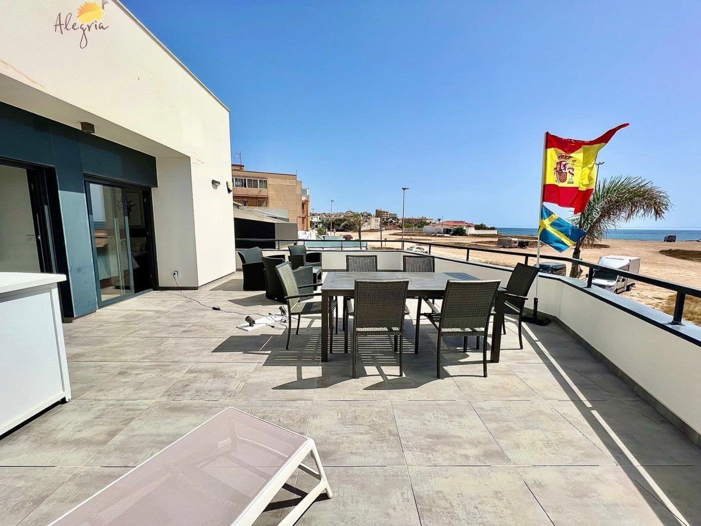 4 soverom Villa til salgs i Torrevieja med svømmebasseng garasje - € 999 900 (Ref: 7197632)