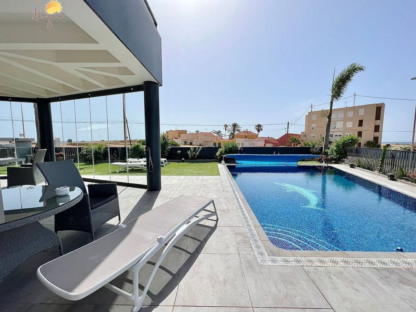 4 soverom Villa til salgs i Torrevieja med svømmebasseng garasje - € 999 900 (Ref: 7197632)