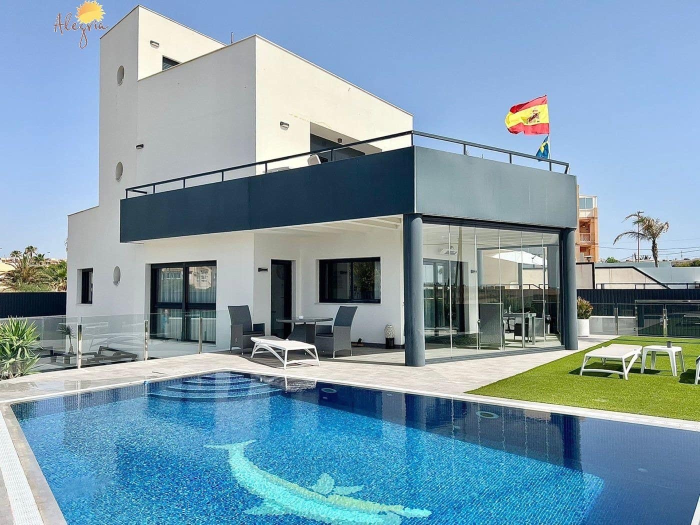 4 soverom Villa til salgs i Torrevieja med svømmebasseng garasje - € 999 900 (Ref: 7197632)