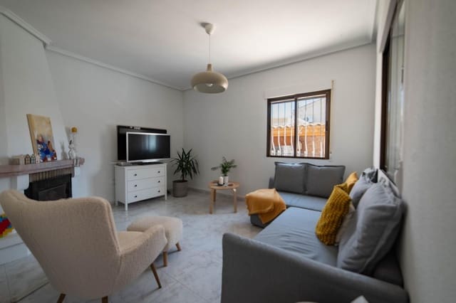 2 makuuhuone Huvila myytävänä paikassa El Chaparral - La Siesta - La Torreta, Torrevieja mukana uima-altaan 
autotalli - 348 000 € (Ref: 9674298)