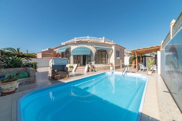 2 makuuhuone Huvila myytävänä paikassa El Chaparral - La Siesta - La Torreta, Torrevieja mukana uima-altaan 
autotalli - 348 000 € (Ref: 9674298)