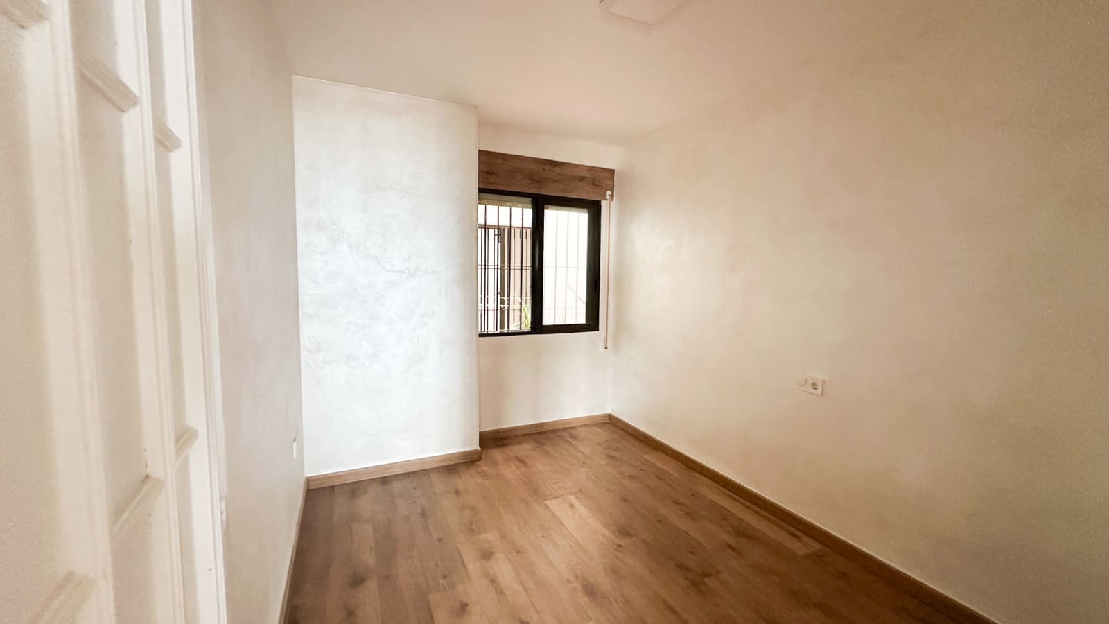 2 soverom Leilighet til salgs i Torrevieja med garasje - € 239 995 (Ref: 10045852)