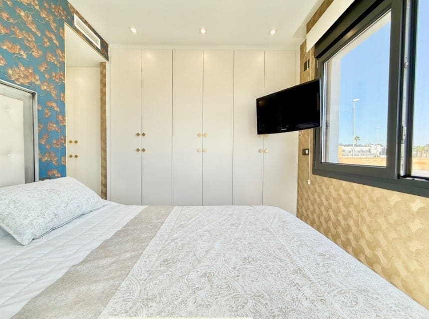 3 soverom Villa til salgs i Orihuela Costa med svømmebasseng garasje - € 570 000 (Ref: 10079790)