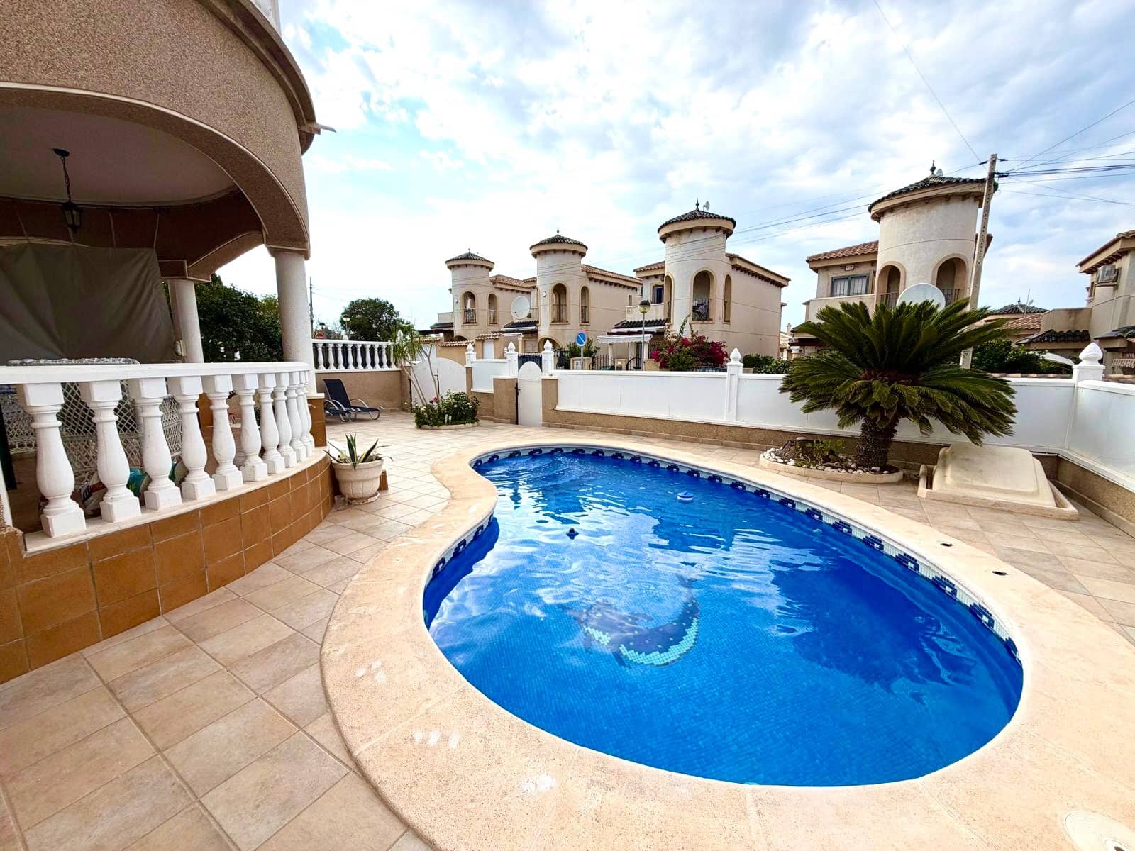 3 Zimmer Villa zu verkaufen in Orihuela Costa mit Pool - 369.000 € (Ref: 10098793)