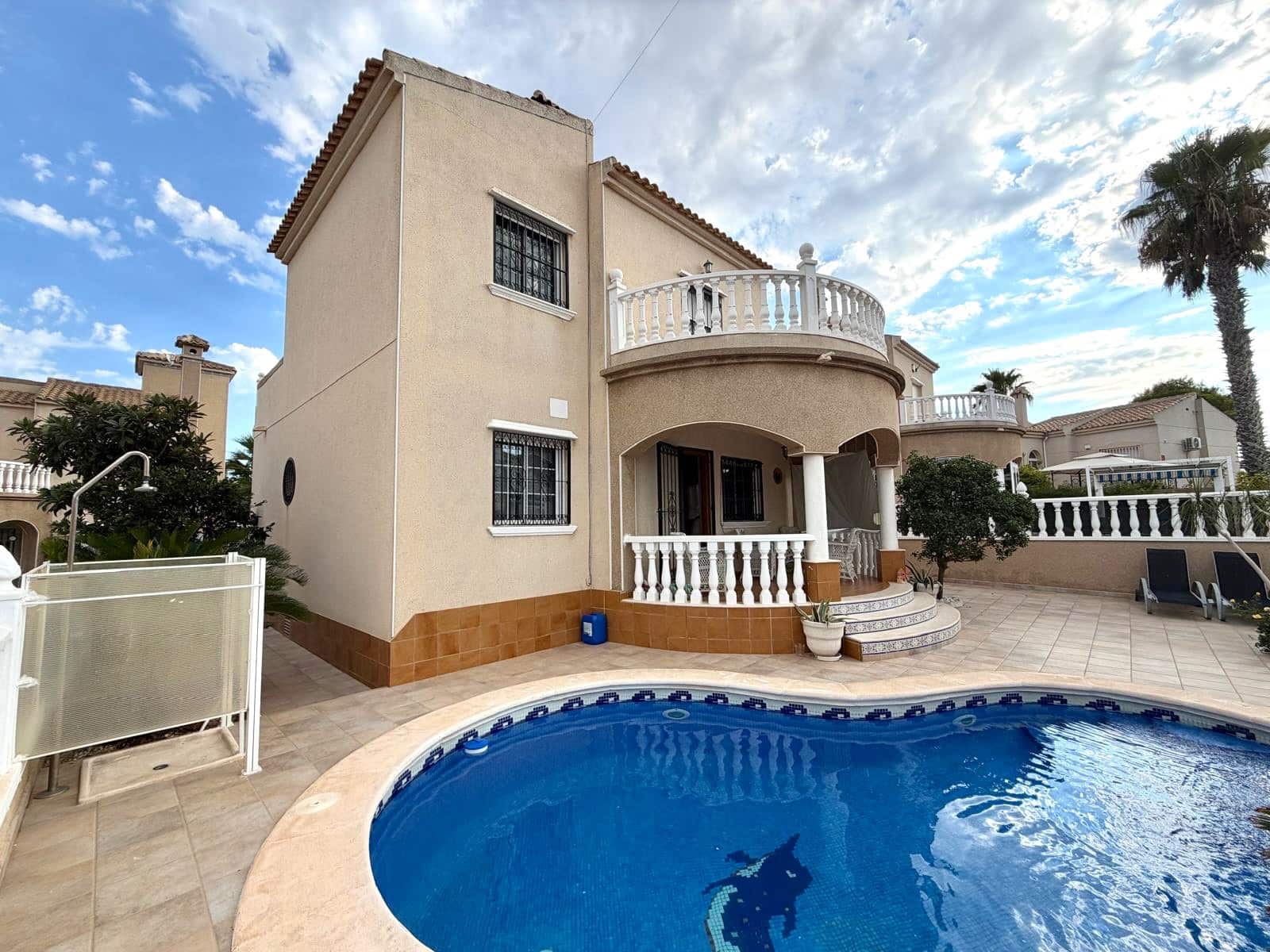 3 Zimmer Villa zu verkaufen in Orihuela Costa mit Pool - 369.000 € (Ref: 10098793)