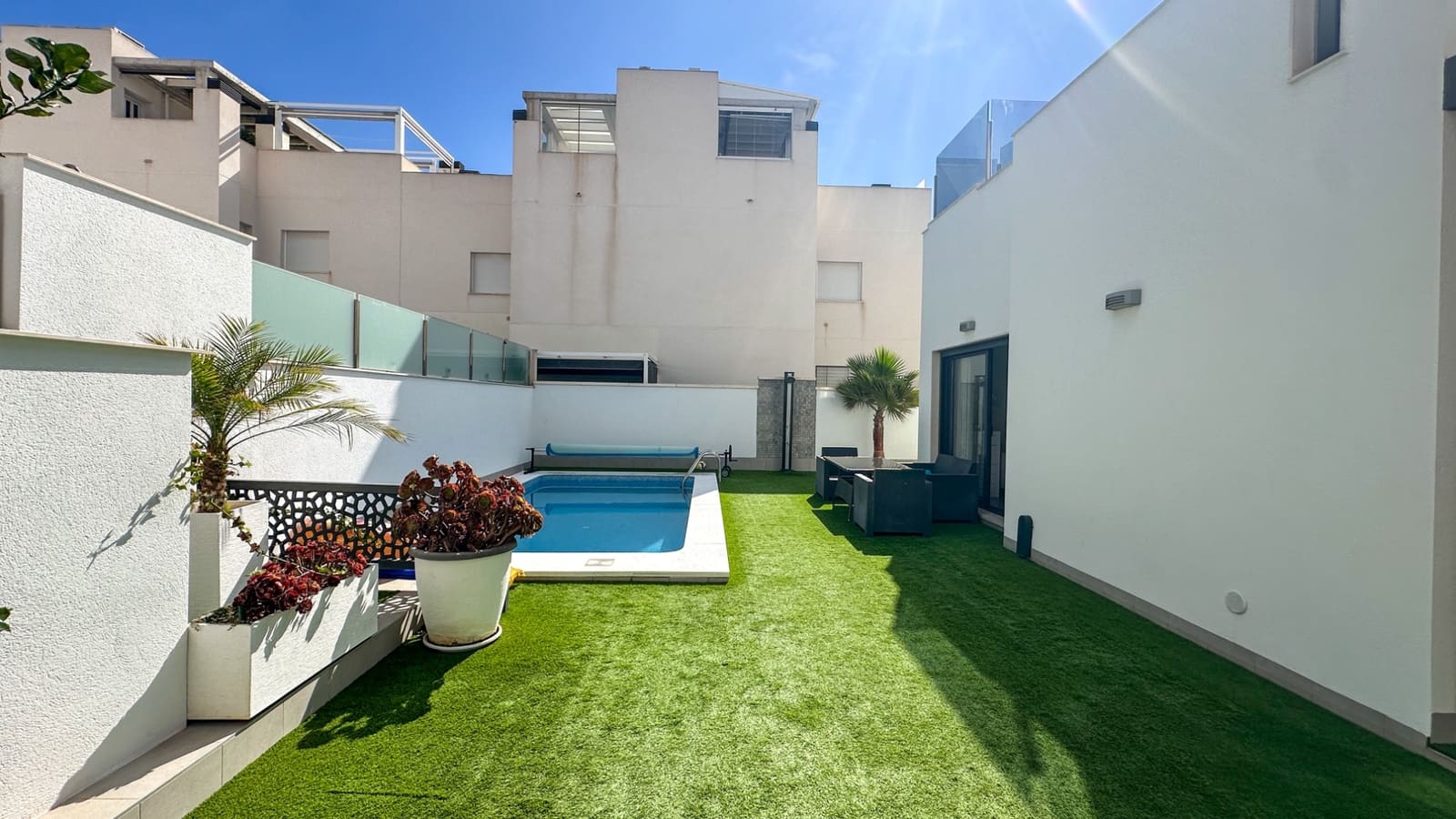 5 chambre Villa/Maison à vendre à Torrevieja avec piscine garage - 549 000 € (Ref: 10103513)