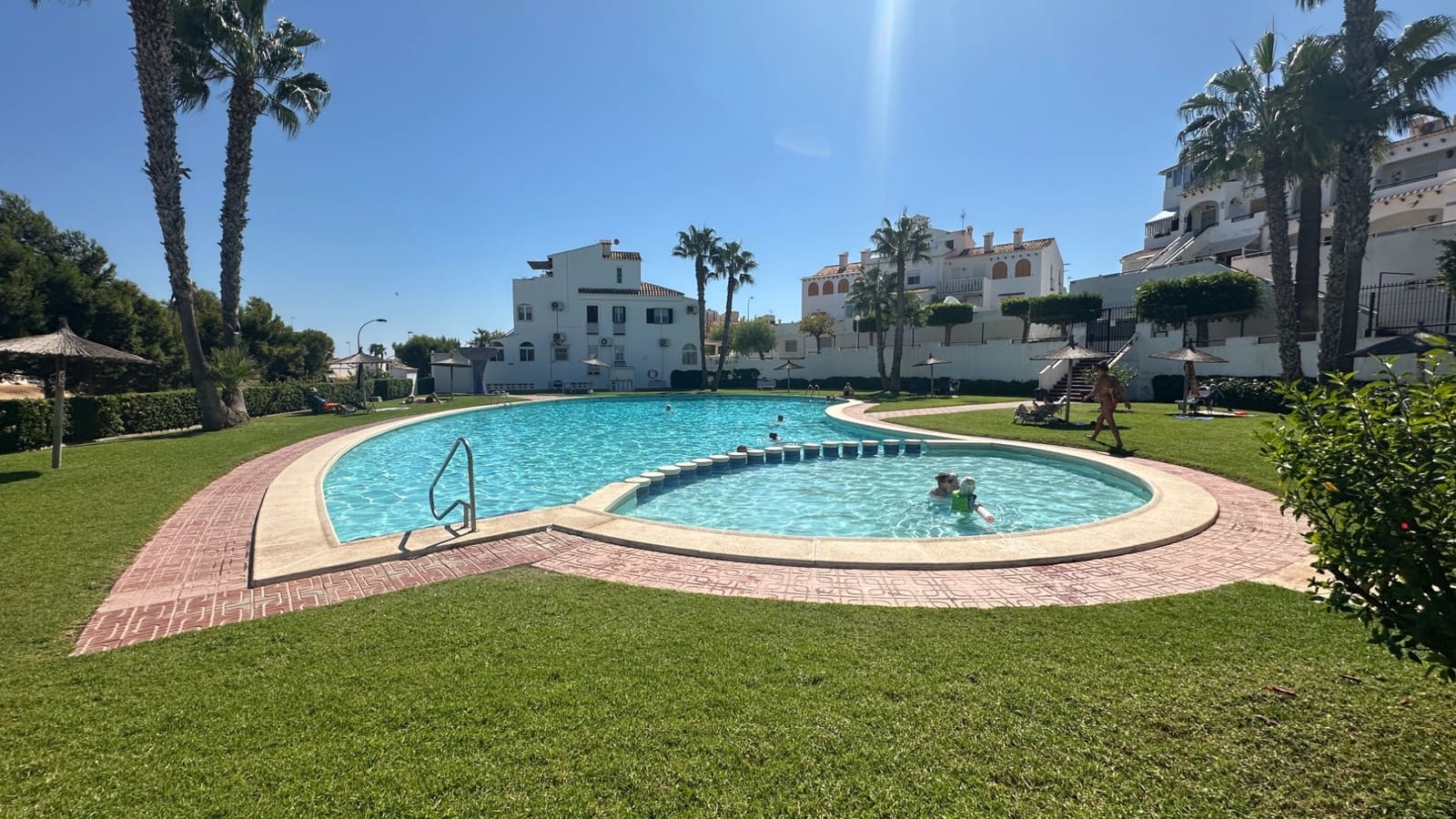 3 sypialnia Dom na sprzedaż w La Mata z basenem garażem - 339 000 € (Ref: 10112365)