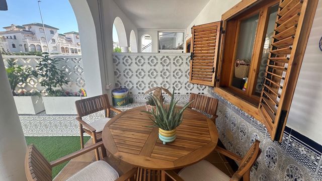3 sypialnia Dom na sprzedaż w Cañada del Molino, Torrevieja z basenem garażem - 339 000 € (Ref: 10112365)