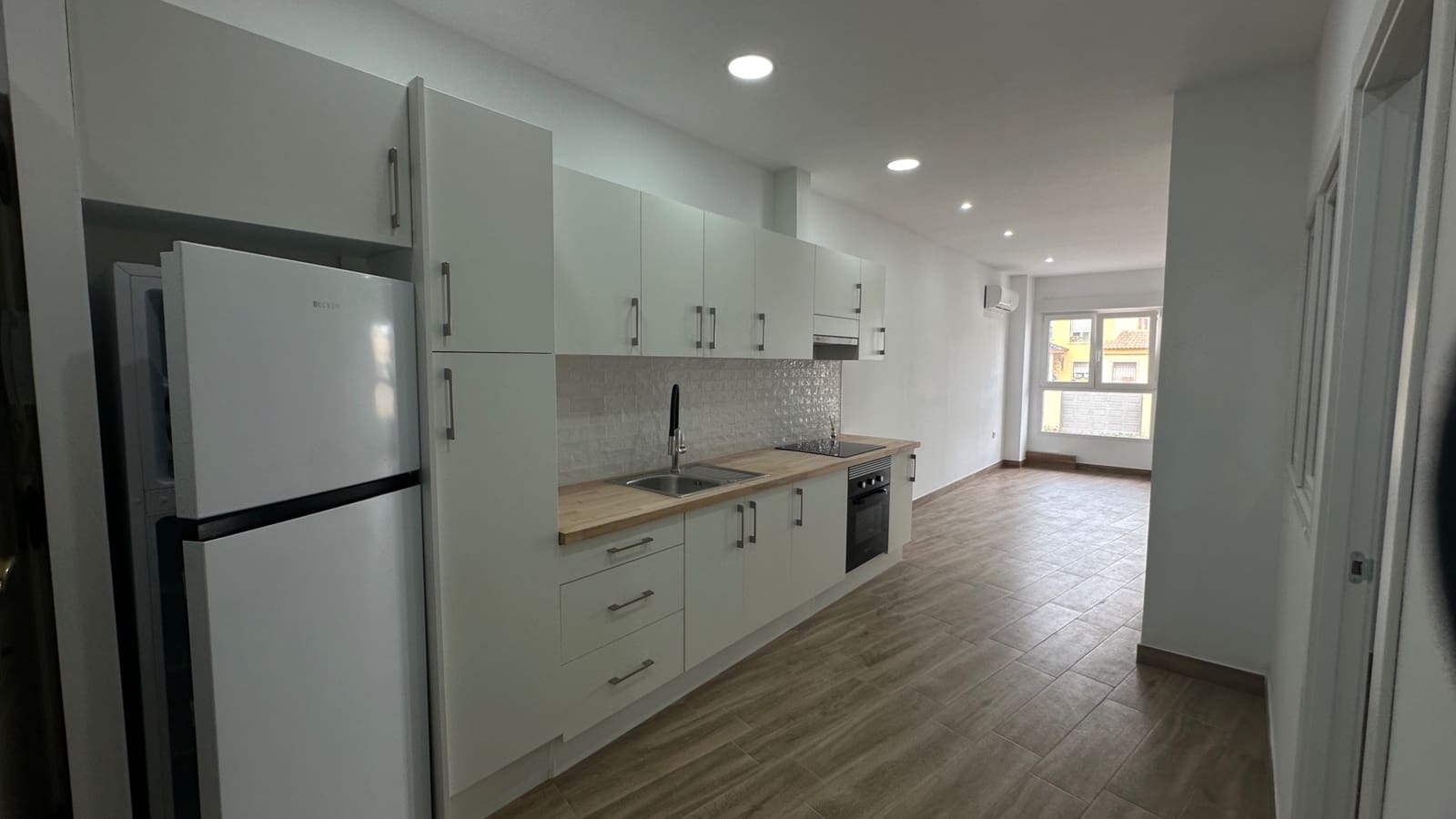1 sypialnia Apartament na sprzedaż w Torrevieja z basenem - 147 000 € (Ref: 10135097)